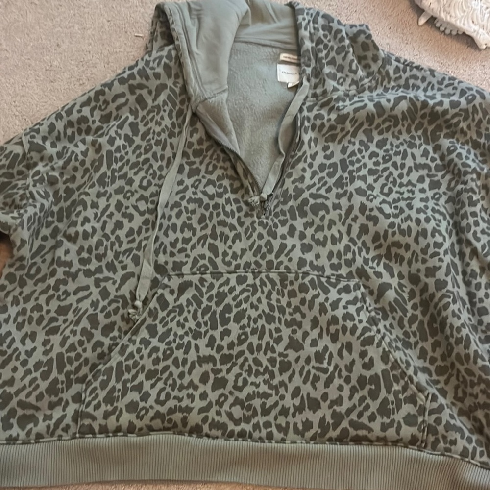 AEO Green hoodie with zipper